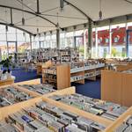 Lesesaal in der Stadtbibliothek &#39;Walter Bauer&#39;