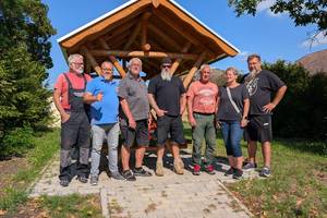 SauberMachathon Kötzschen © OT Kötzschen Gruppenfoto der Kötzschener Teilnehmer des SauberMachathon Aktionstags